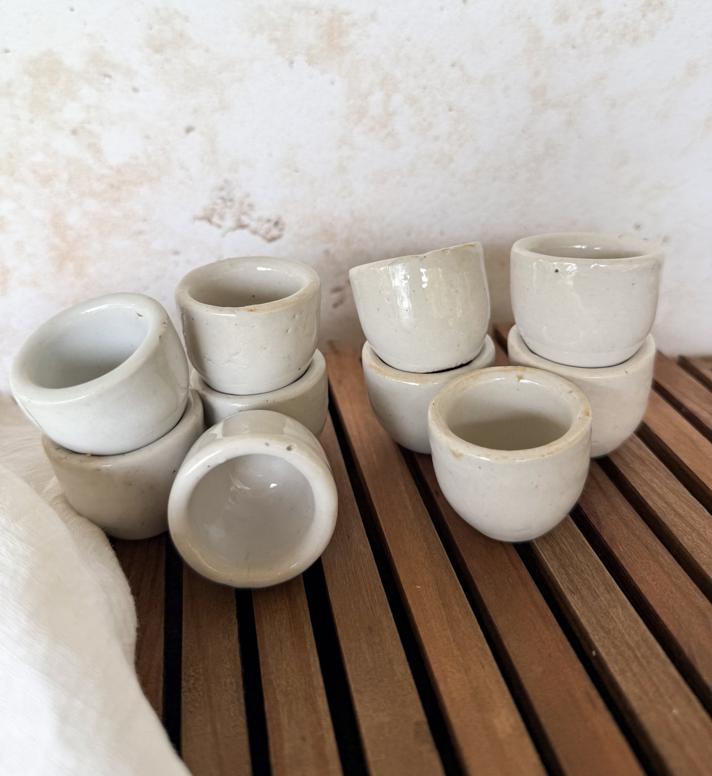 French Vintage White Escargo Pots Set 5